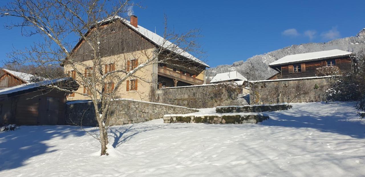 La Belle Des Praz Villa Mieussy Exteriör bild